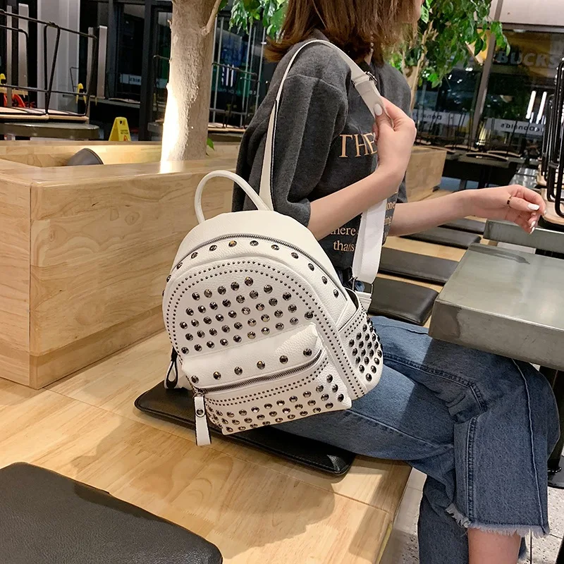 Zaini da donna alla moda con rivetti in pelle PU, borse da scuola per ragazze adolescenti, zaino da giorno, borse da viaggio femminili, Mochila nera - immagine 3