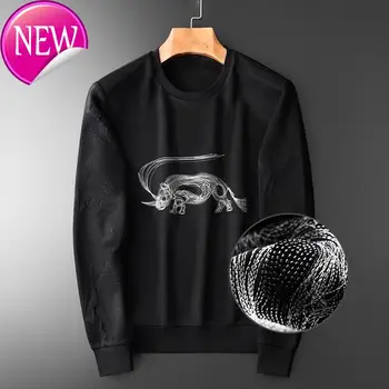 

black Men wearing hooded sweatshirt with embroidered collar on the chest wear tight collar pocket fashion