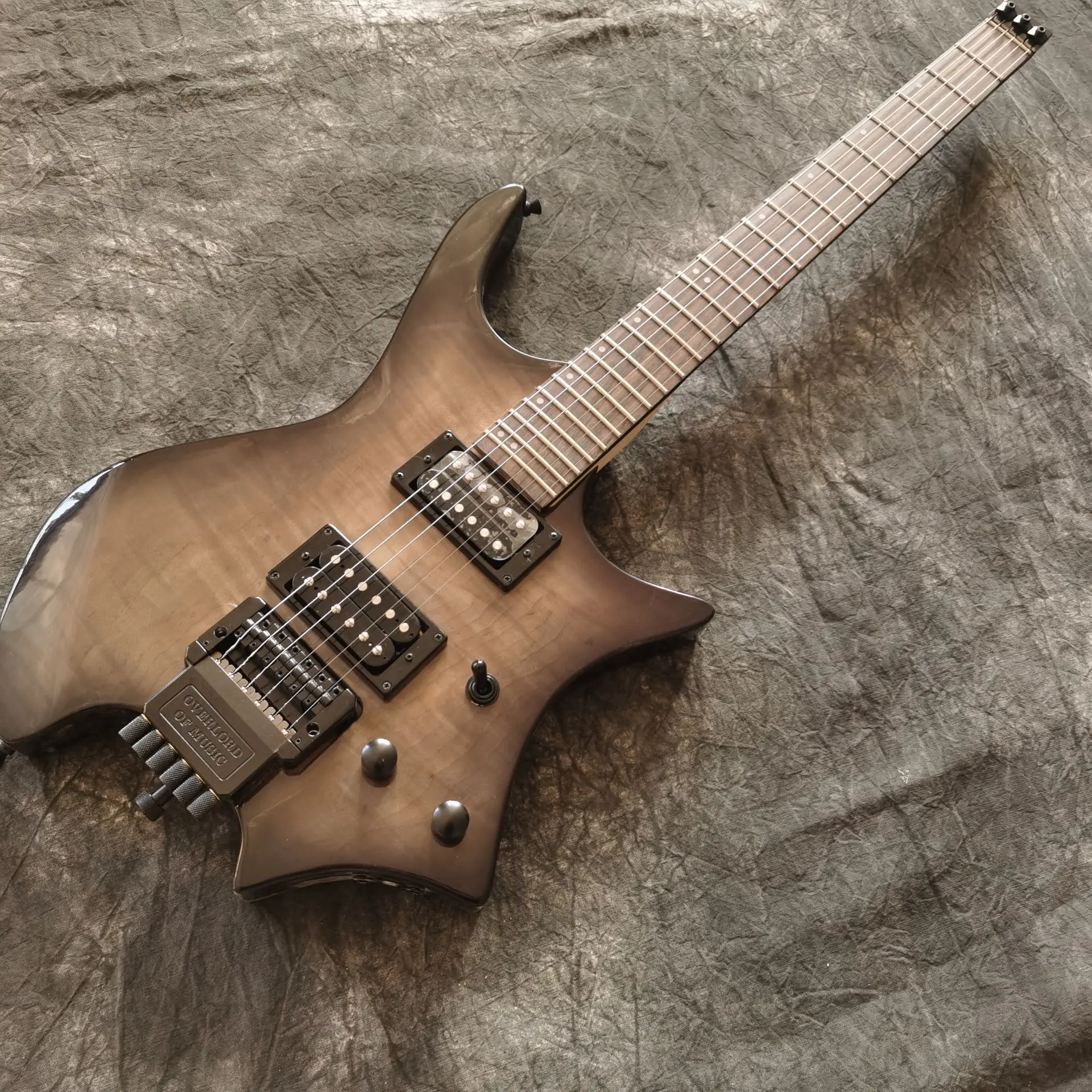 Резная гитара. Гитара ручной работы. Гитара ручной работы. Гитары ручной работы. Гитара ручной работы.