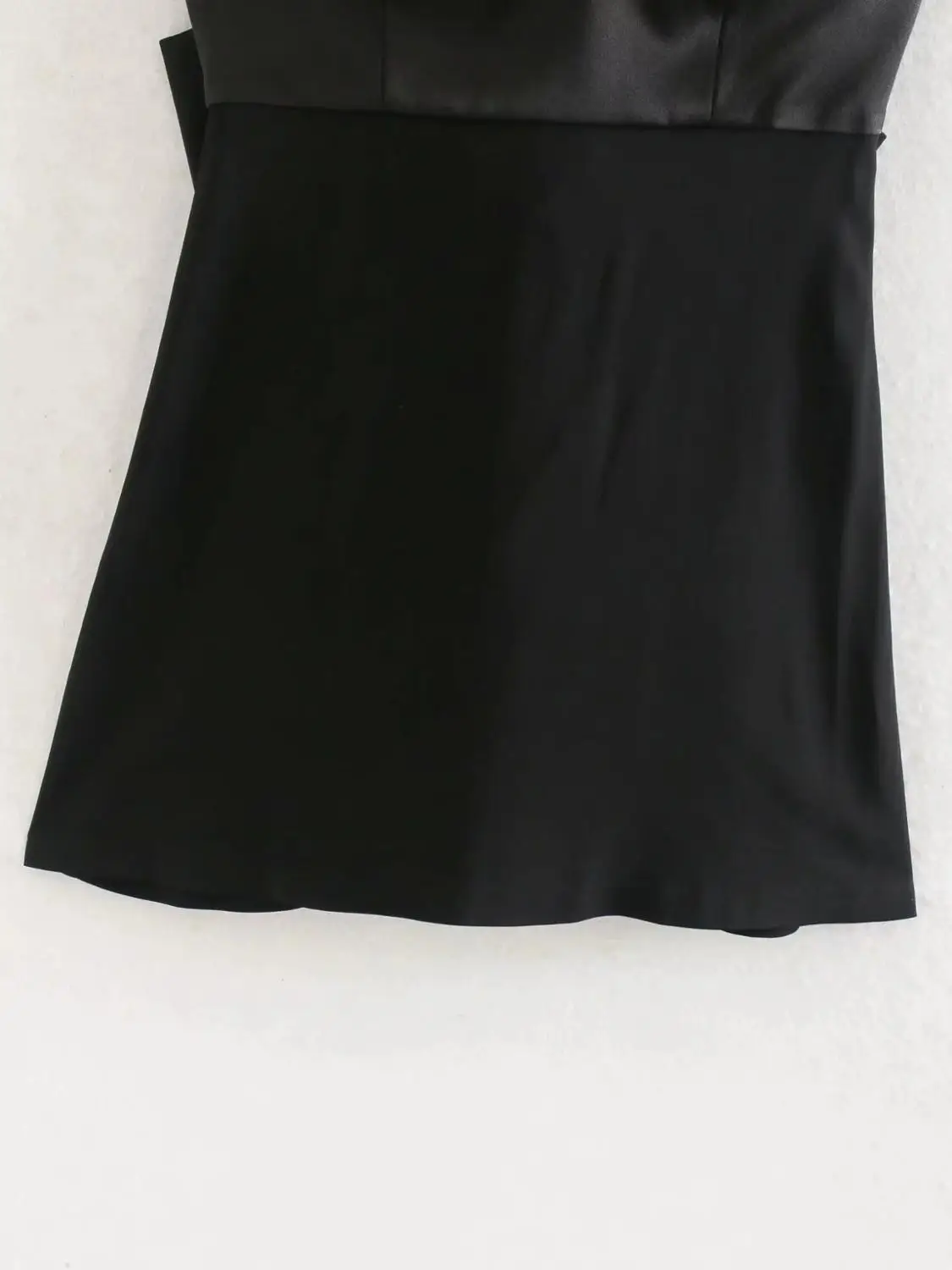 Увядшее английское стильное простое сексуальное платье на бретелях с открытой спиной и бантом Мини Черное Женское Платье vestidos de fiesta de noche vestidos Вечернее платье