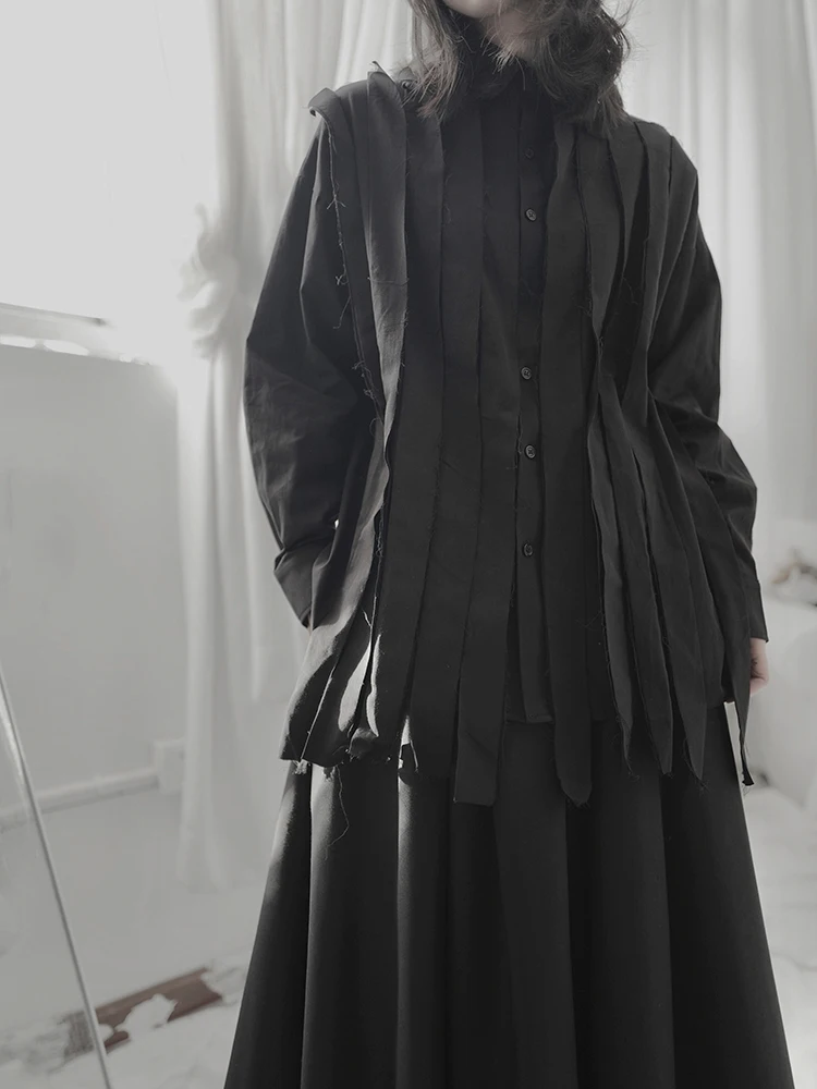 Yamamoto's dark and unusual yoji design is