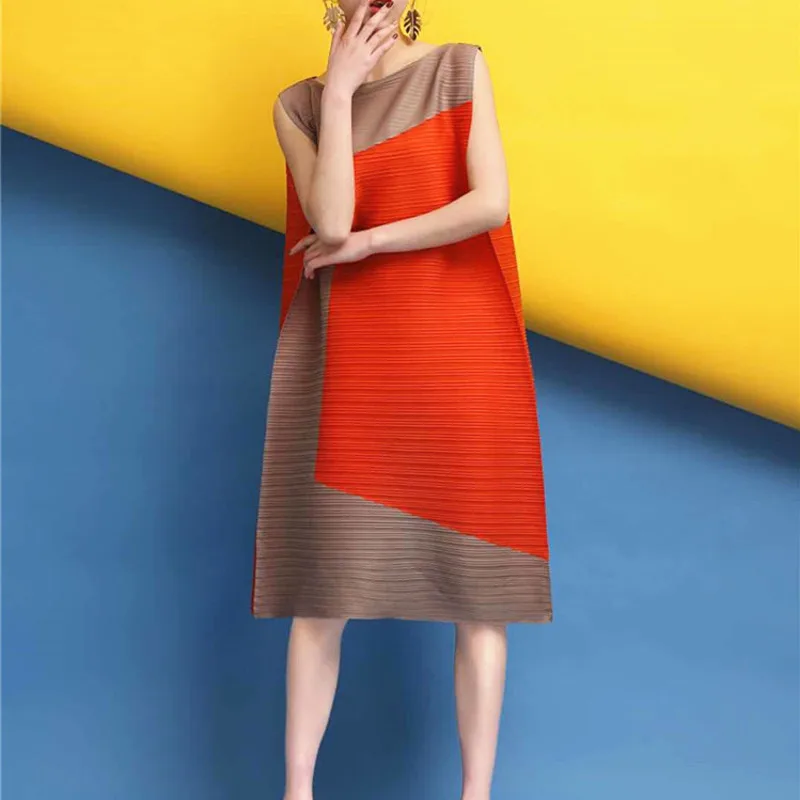 

LANMREM 2020 New Spring Summer Round Neck Sleeveless Hit Color Split Joint High Elastic Waist Pleated Dress Women Fashion JL560