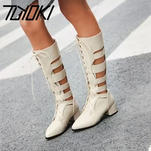 Tuyoki/женские сапоги до колена размера плюс 33-46 Летняя обувь на полой подошве в римском стиле женские повседневные сапоги на высоком каблуке с острым носком и ремешками