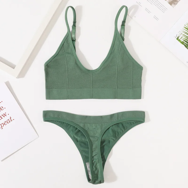 Women's Seamless Comfort Bralette and Thong Lingerie Set