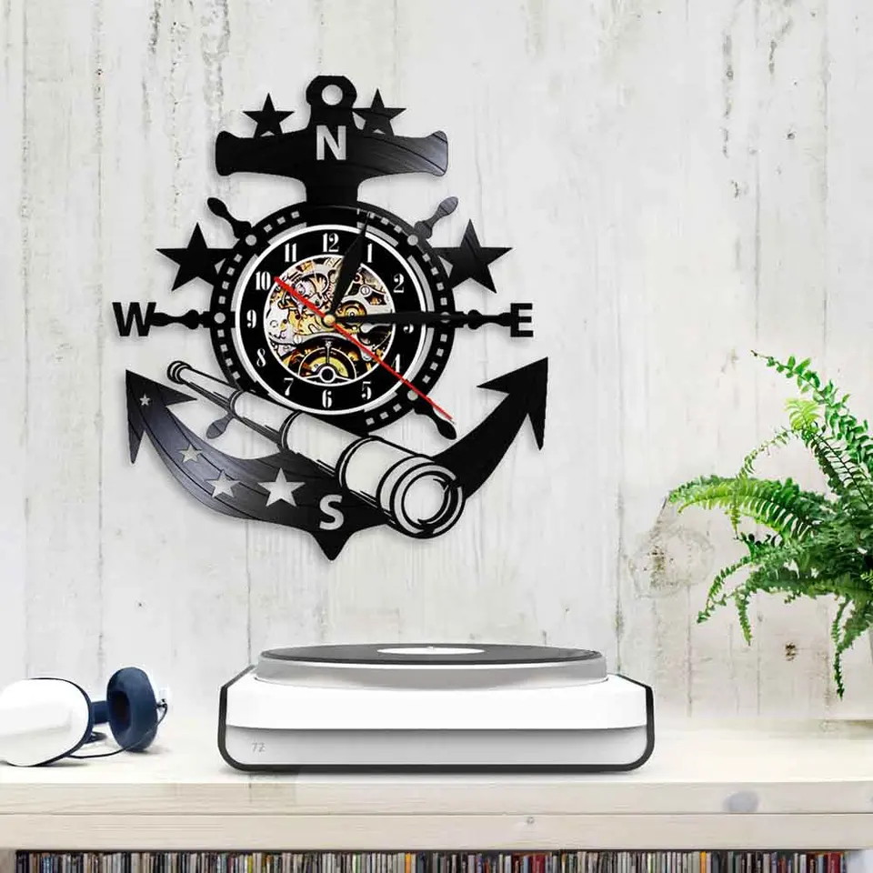 Ancienne horloge murale en acier Citoyen ancienne marine à commande