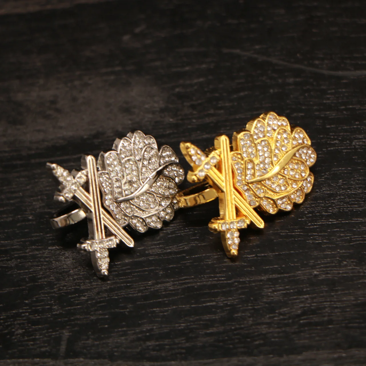 

TOP quality German Medal Oak Leaf double Swords Diamonds Knights badge brooch