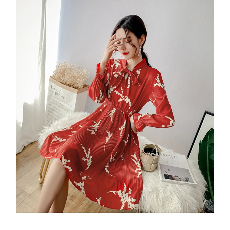 

Korean Chiffon Women Dress Spring Summer Long Sleeve V-Neck Elegant Ladies Dress Chic Female Print Pleated Beach Dresses