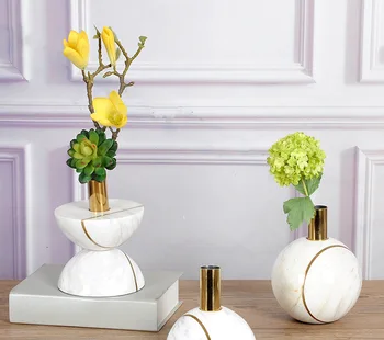 

YILUNXI European-style home retro candlelight dinner props Nordic romantic candle holder