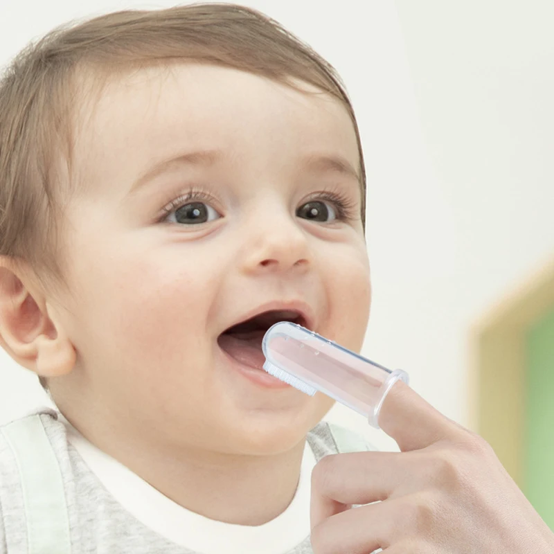 Cepillo de Dientes y Encías para Bebés - ¡Cuidados Dentales desde el Principio!