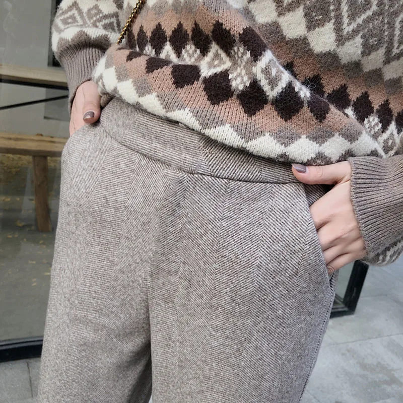 Рисунок 3 - Женские осенние брюки