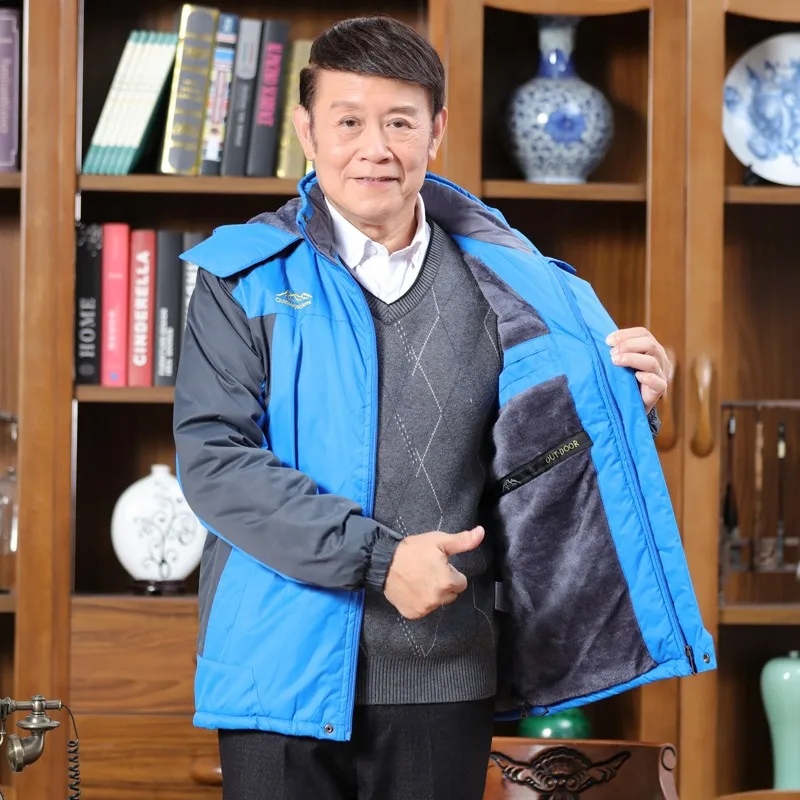 

Fleece Lining Windbreaker Men Sportswear Winter Thicken Windproof Waterproof Warm Hiking Jacket Male Travel Camping Hooded Coats