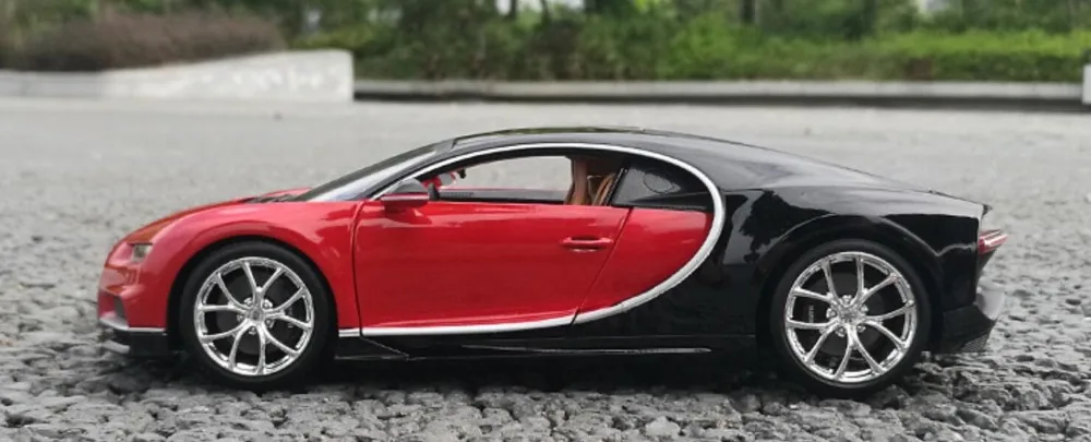 Bburago 1/18 1:18 Bugatti Chiron спортивный гоночный автомобиль Транспортное средство литье под давлением дисплей Модель игрушки на день рождения для детей мальчиков и девочек