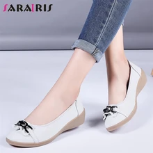 SARAIRIS/Размеры 35-45; новые модные женские туфли из натуральной кожи на плоской подошве с украшением; женские весенне-летние лоферы на плоской подошве; повседневные женские водонепроницаемые Мокасины