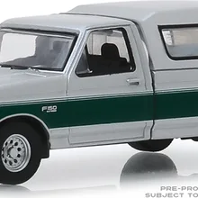 Зеленый светильник 1: 64 1996 Ford F-150 Грузовик w/Camper Shell бутик сплава автомобиля игрушки для детей Модель оригинальная коробка