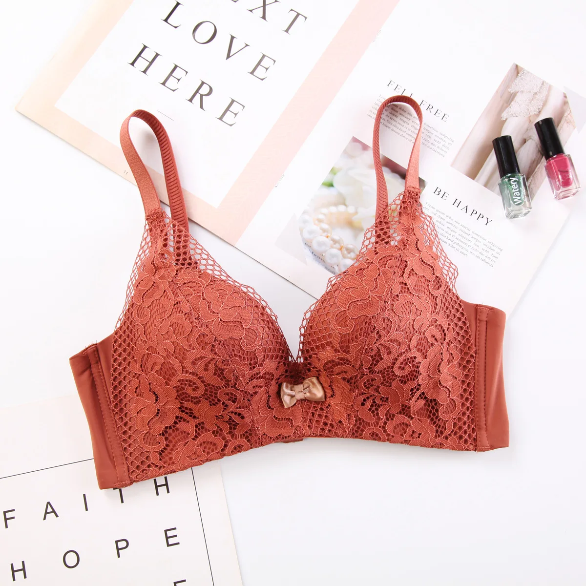La ropa interior de las mujeres sólido sujetadorDeep V сексуальный кружевной Женский комплект нижнего белья удобный Собранный бюстгальтер на бюстгальтере