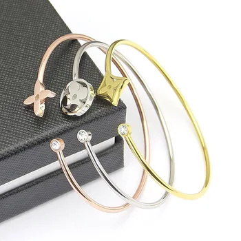 

Factory price wholesale popular four leaf flower bracelet three piece set four leaf flower color women's Bracelet