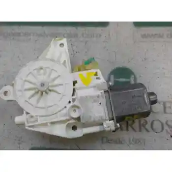 

WINDOW MOTOR REAR LEFT MERCEDES M-CLASS (W164) 3.5 V6 CAT 5PINS 0130822281 A2518200942 [16826149]