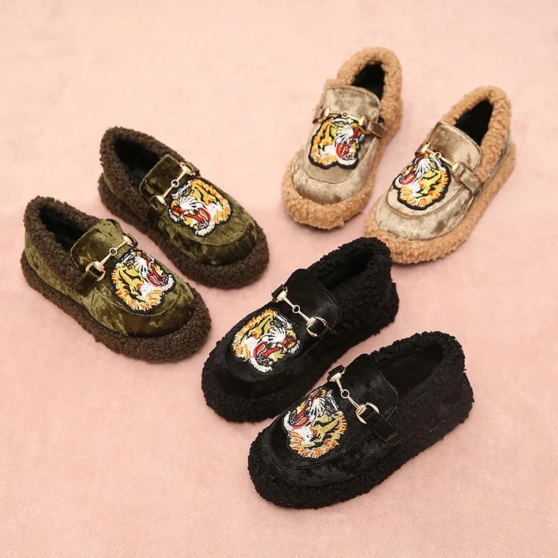 

Girls Cotton-padded Shoes Winter Velvet Shoes Fashion Embroidered Fashion-yang gao mao Warm GIRL'S Shoes British Style Fluffy Sh