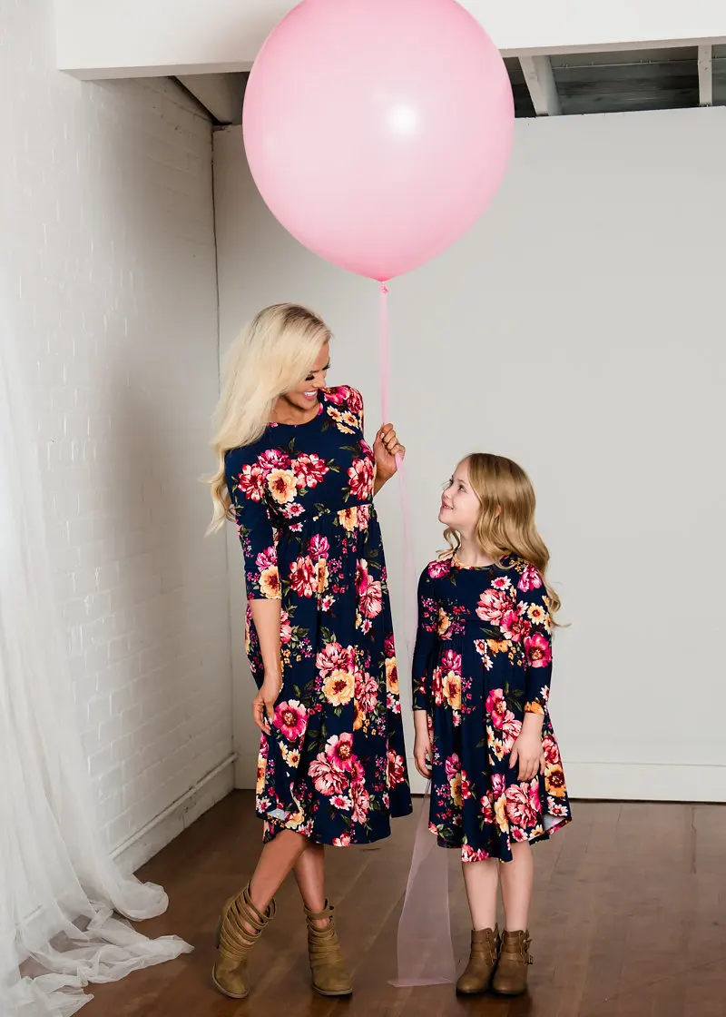 Navy Blue Child Модное осеннее Летнее Длинное платье в богемном стиле с цветочным принтом для мамы и дочки; одинаковые комплекты для семьи - Цвет: Navy Blue Child
