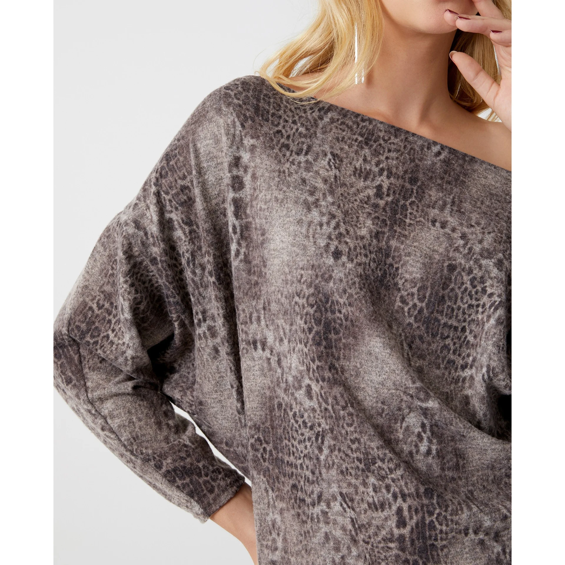 Женская футболка с длинным рукавом леопардовым принтом|Футболки| |