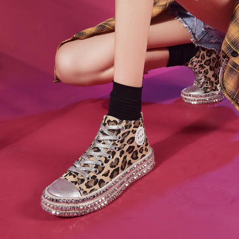 

2020 spring new women's sneakers sexy leopard fashion rivet women's canvas shoes casual lace-up low-top high-top sneakers O12-43