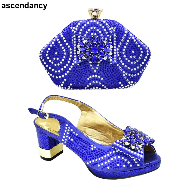 

Latest Fashion Nigerian Women Matching African Sandals and Bag Set Decorated with Rhinestone Bag and Shoe Set Nigeria Party