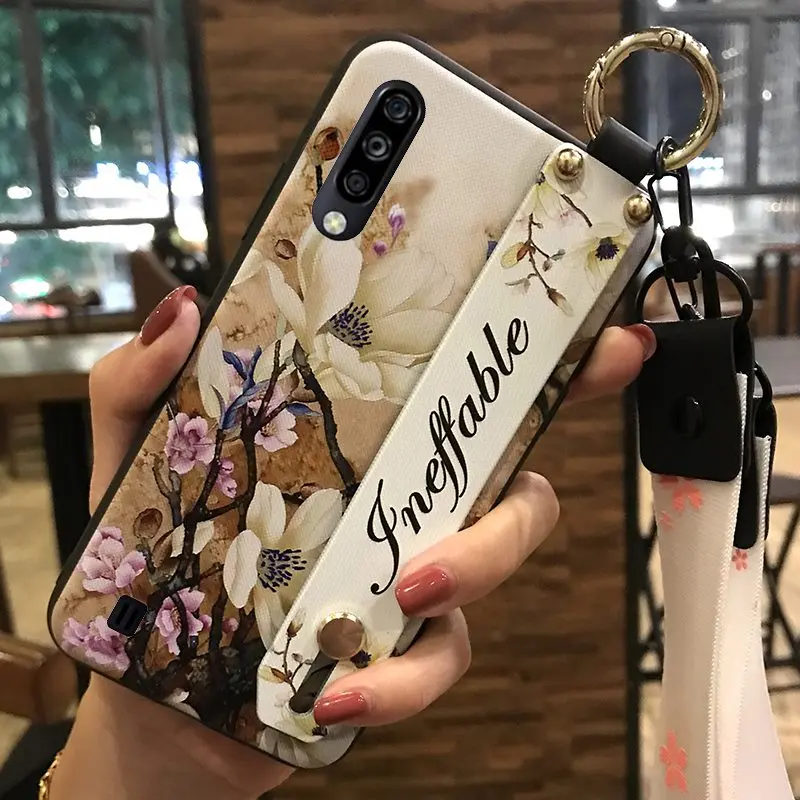 Силиконовый чехол для телефона ZTE Blade A7 2020 ремешок серии Flower на запястье Новое