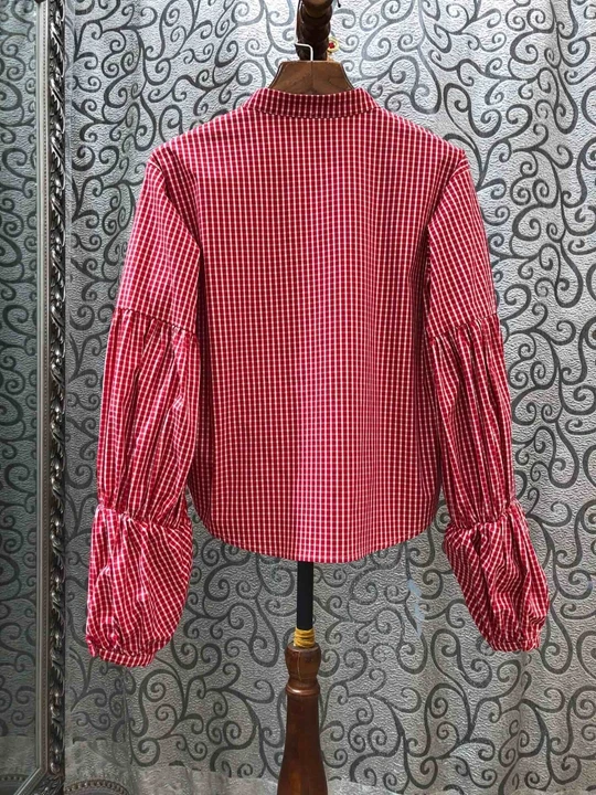 In early autumn of, New Woman's irregular pleated foam long-sleeved checked shirt 829