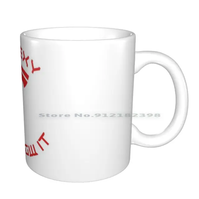 테슬라의 상징적인 모델을 담은 세라믹 머그잔