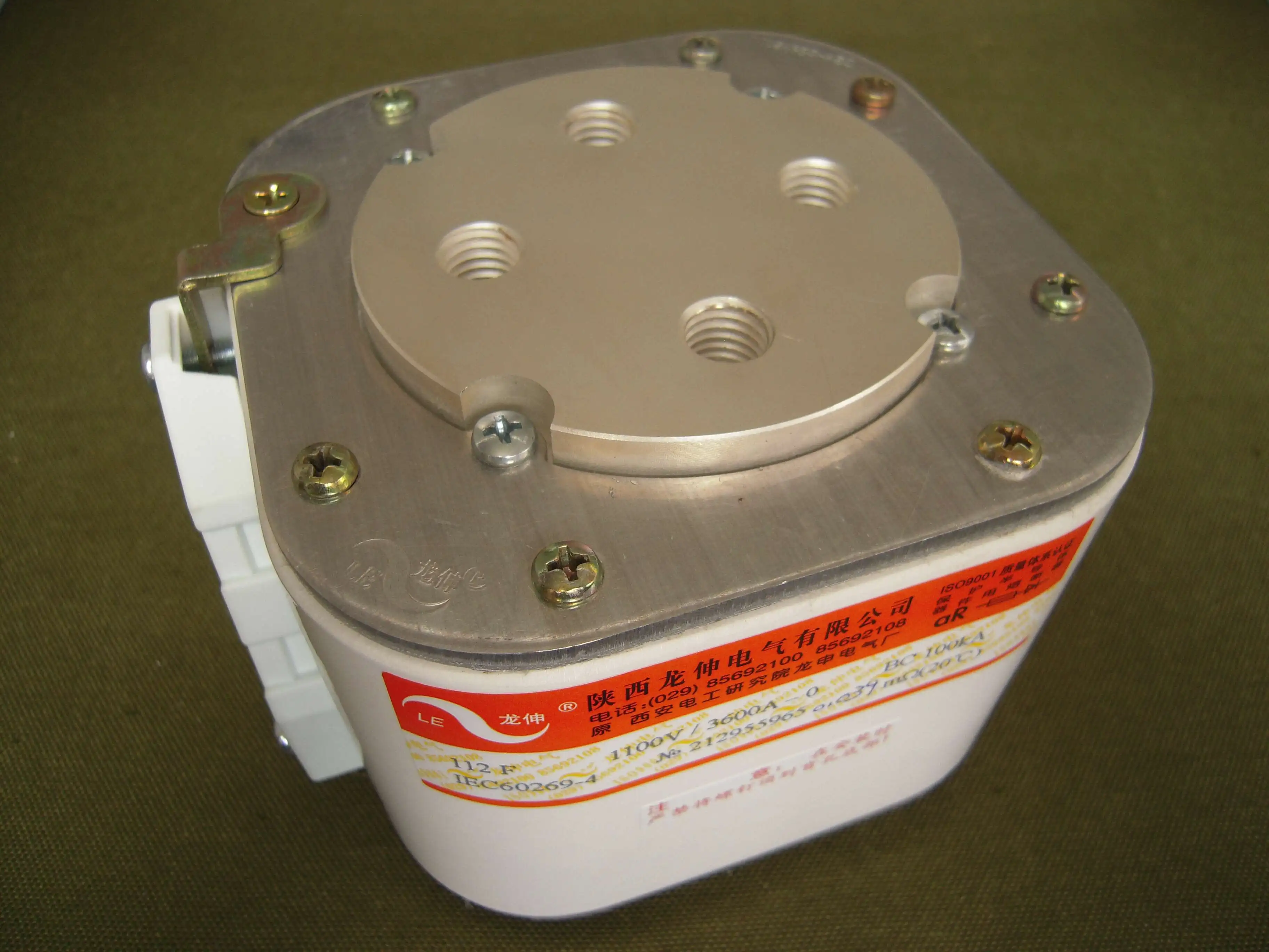 Предохранители: 112F 1000V 3600A-0 BC100KA/112F 1100V 3600A-0 BC100KA aR