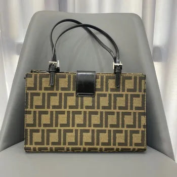 

New fabric with zipper pocket inside, leather edge shoulder bag, large capacity ladies bag