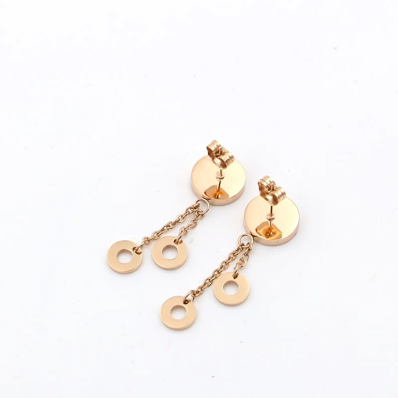 3768416043_1986490606