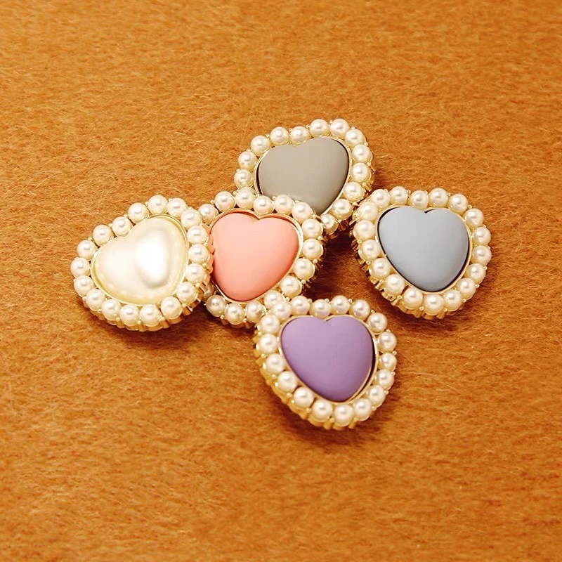 10 шт. цветные жемчужные пуговицы в форме сердца декоративные для женской одежды
