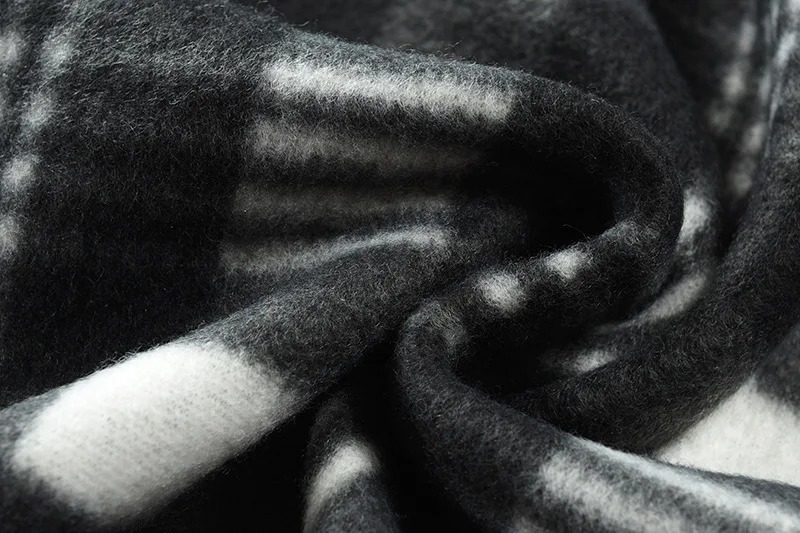 20074399554_443587330