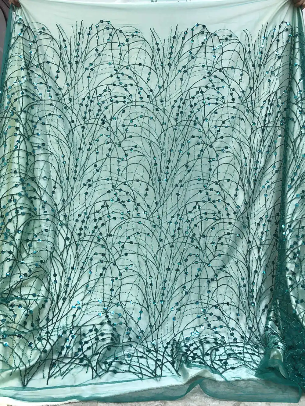 

African Lace Fabric 2019 High Quality Lace Green French Sequins Net Tulle Fabrics Nigerian Lace For Wedding 15 yards/lot DG713