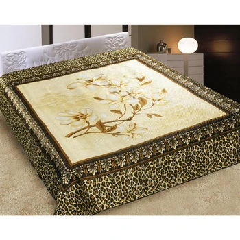 

Bedspread 3D Marianna Euro Jasmine, 200x220 cm, artificial silk, polyethylene 100%