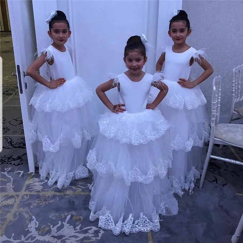 165White Vintage Lace Feather Flower Girls Dresses For Wedding 2020 Ball Gown Vintage Lace Cupcake Kids First Holy Communion Party Gowns