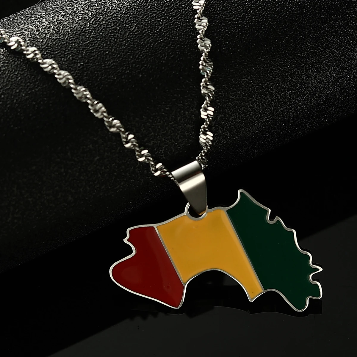 Stainless Steel Guinea Map & Flag Pendant Necklaces for Women Men Jewelry Map Of Guinea Necklaces Guinee 4