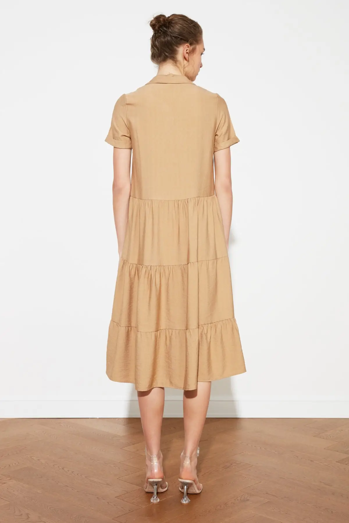 Trendyol Button Detail Flounces Dress TWOSS21EL1193 Trendyol Button Detail Flounces Dress TWOSS21EL1193