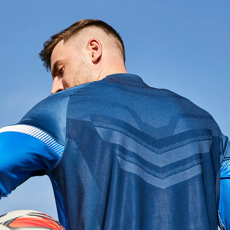 KELME Football Training Suit Long-sleeved Knitted Half Zipper Top Sportswear Thumb Button Sweater 8061TT1007 winter sweatshirt