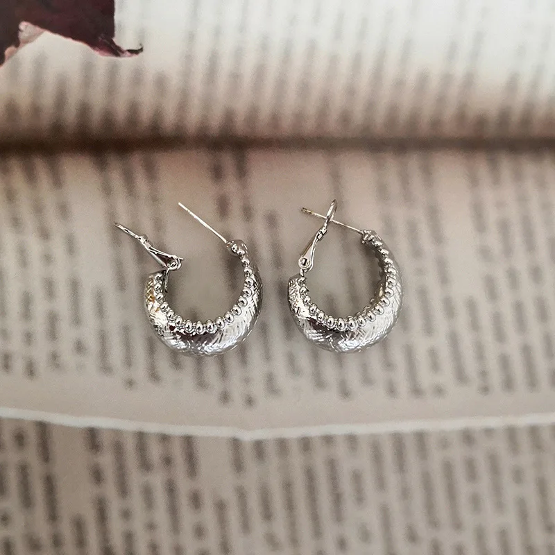 Silver Peri'sBox золотые текстурированные серьги-кольца полые полукруглые Boho серьги в виде тонкого кольца локон окантованные минималистичные серьги для женщин - Окраска металла: Silver