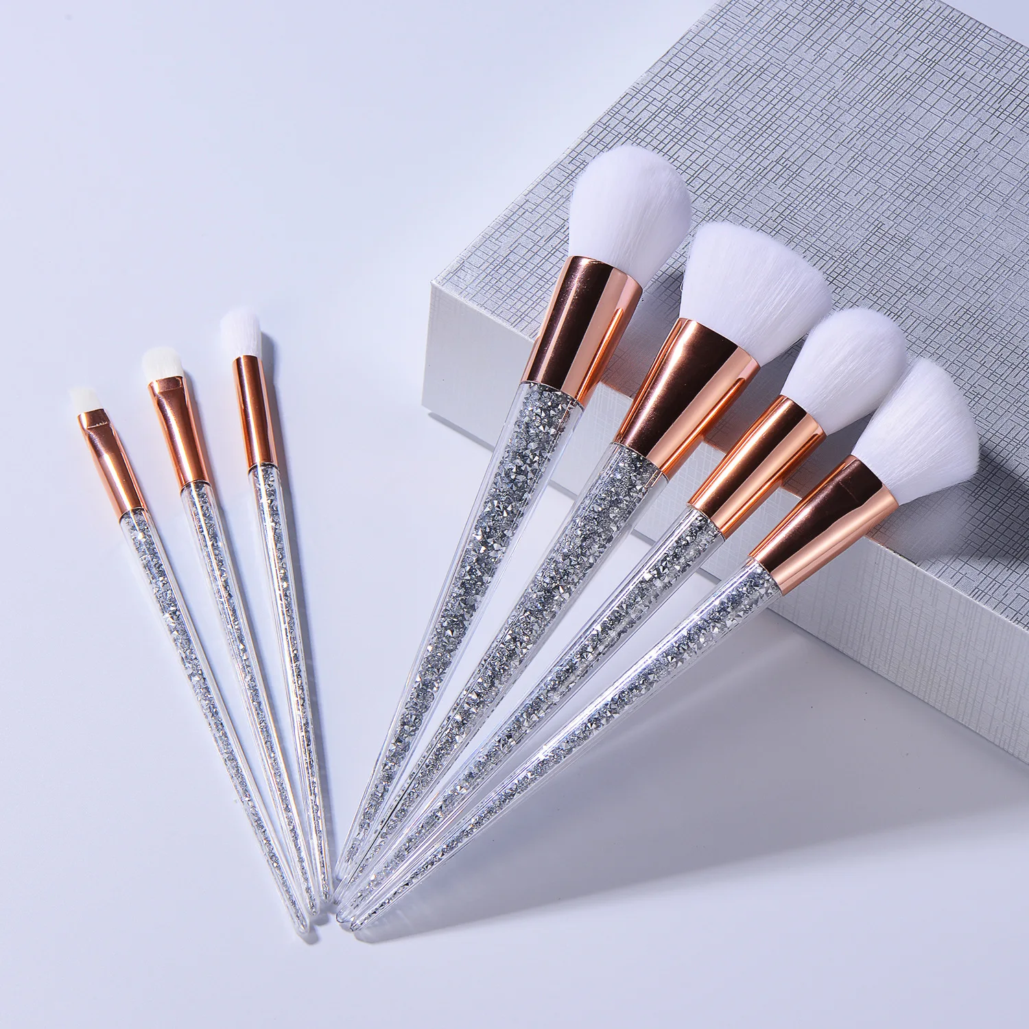 

Hot Selling 7Pcs Quicksand Transparent Granule Makeup Brushes Set Beauty Tool