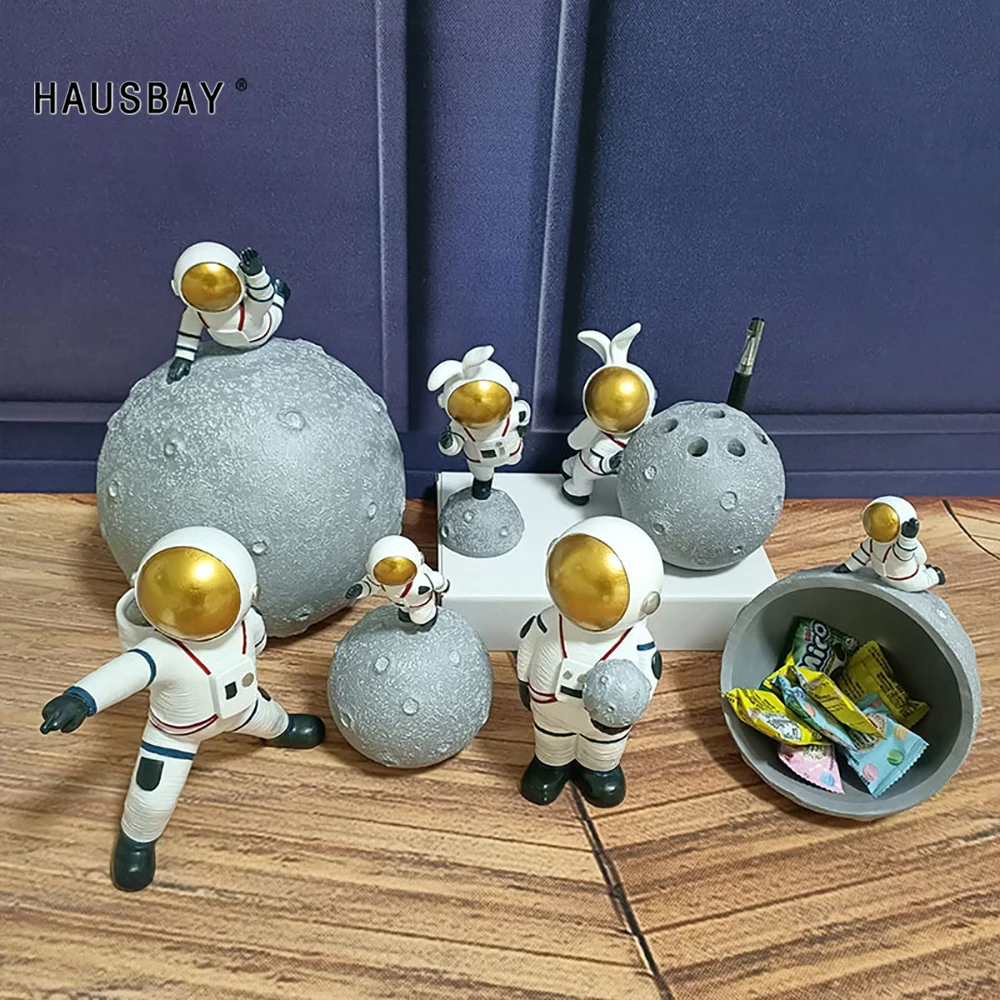 Resin Space Man Figurines Nordic Astronaut Sculpture Desktop Key Storage Creative Pen Holder Home Decoration Ornaments D147 | Дом и сад