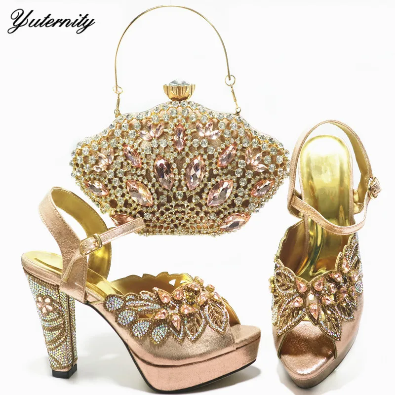 GL1031  颜色：香槟色 价格：205 码数38-43 跟高10厘米