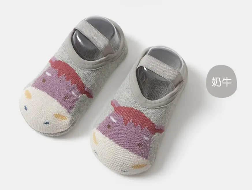 Хлопковые носки для маленьких мальчиков и девочек носки-тапочки детские носки с рисунками животных нескользящие носки-тапочки на весну, осень и зиму - Цвет: blue cow