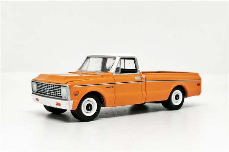 Greenlight 1: 64 1971 Chevrolet C-10 оранжевого и белого цветов в стиле хип без коробки