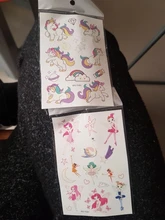 Novedad de verano estilo tatuaje pegatinas luminoso sirena pegatina con figura de unicornio Sweatproof impermeable de tatuaje temporal de las mujeres tatuajes para niño