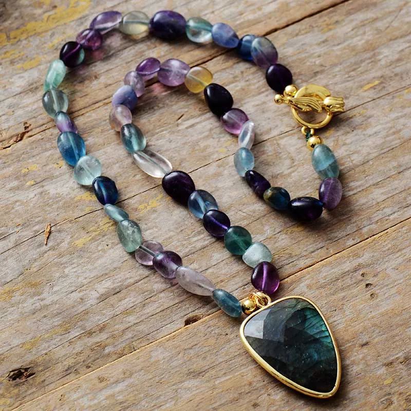Outstanding Woman Arrowhead Pendant Necklace Lariat Beads Bohemia Short Neckless Handmade Bohemia Jewelry