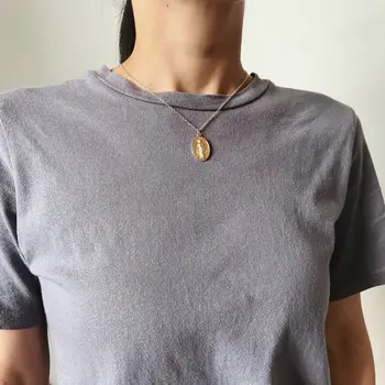 

New Alloy Necklace Tag Oval Brand Portrait Coin Hard Item Clavicle Necklace Female Catholic Necklace Women's Sweater Chain