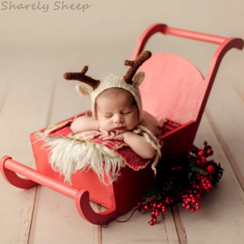 

Newborn Photography Christmas Props Wooden Basket Infant Baby Xmas Photo Shoot Knit Elk Hat Wood Basket foto Shooting Car Prop